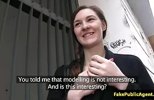 XXX Vacker fria sexfilmer flicka fingrar och förde till henne, bar