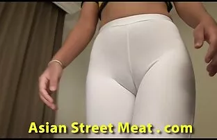 XXX Den blonda stjärnan sexfilm för par är i gjutet av porr medan hon finner sig bedrägeri i olika ställningar