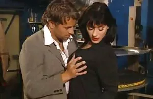 XXX Victoria lesbiskt sex film suger kuk och väntar på hett sex