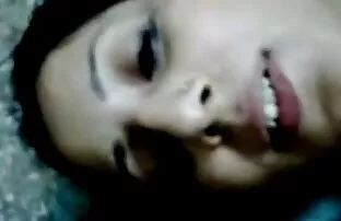 XXX Gun våta porrfilm äldre damer hål